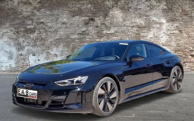 AUDI e-tron GT