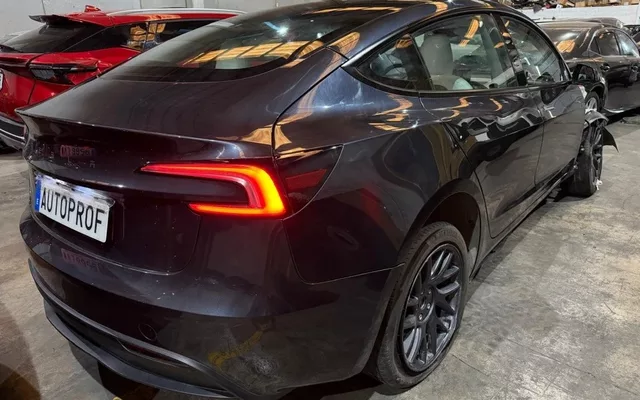 TESLA Model 3 Model 3 Standard