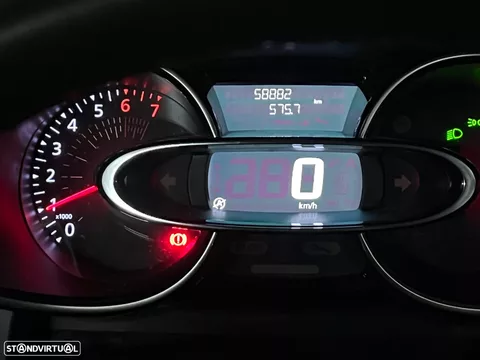 Renault Clio 0.9 TCe Limited Bi-Fuel