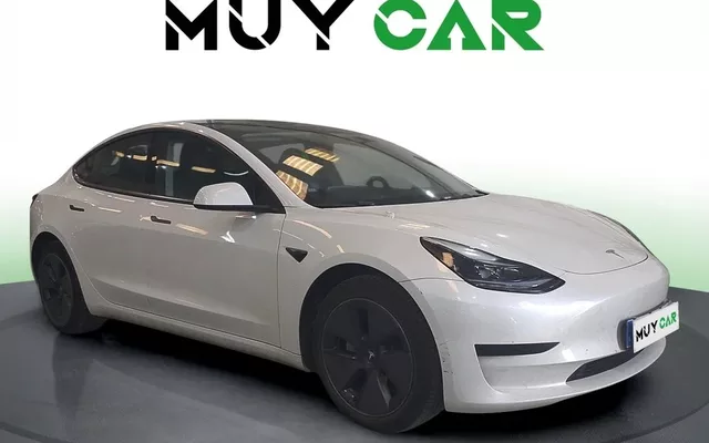 TESLA Model 3 Model 3 Standard Range Premium RWD