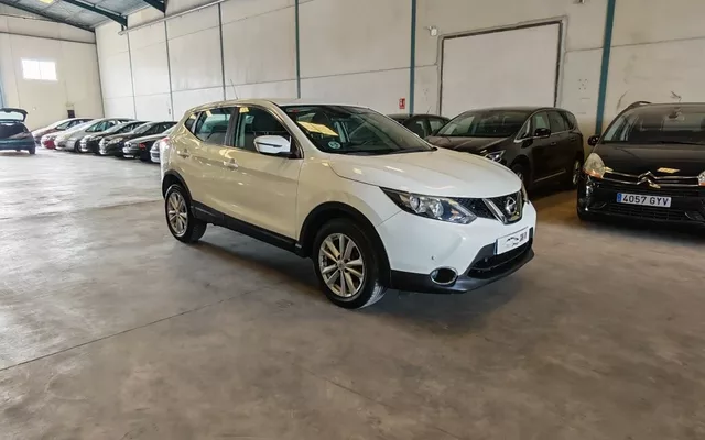 NISSAN Qashqai Qashqai 1.6dCi Tekna 4x4-i