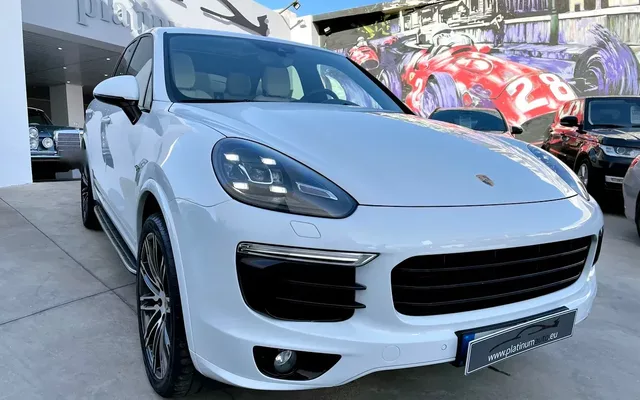 Porsche Cayenne S E-Hybrid