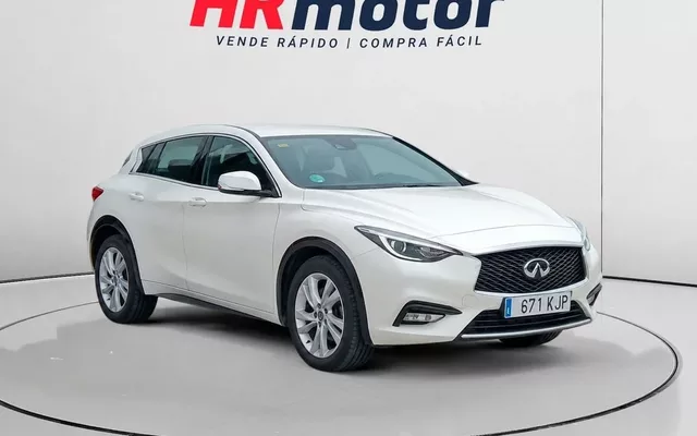 INFINITI Q30 Q30 1.5d Premium