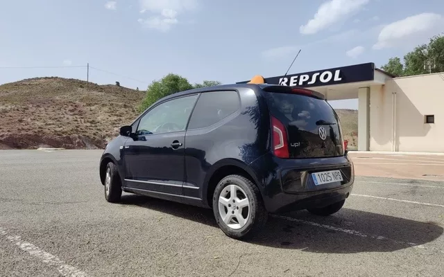 VOLKSWAGEN Up! Up! 1.0 Black up! 75