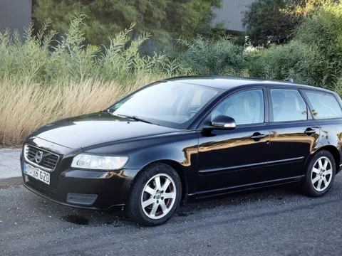 VOLVO V50 V50 1.6D DRIVe Momentum 115