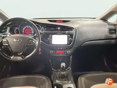 KIA Ceed 1.4 CRDi WGT 66kW (90CV) Drive