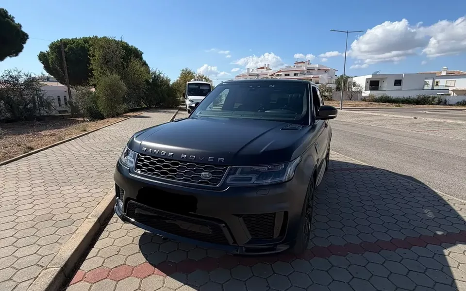 Land Rover Range Rover P400e Plug-in Westminster Black