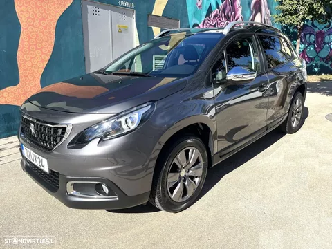 Peugeot 2008 1.2 PureTech Style