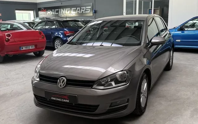 VOLKSWAGEN Golf Golf 1.6TDI CR BMT Business DSG 110 - 9500€ en Villares de reina