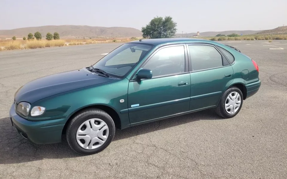 TOYOTA Corolla TOYOTA Corolla Berlina Manual de 4 Puertas
