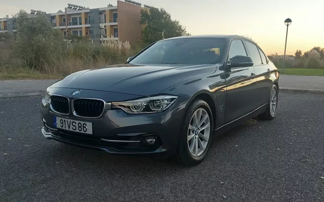 BMW 330