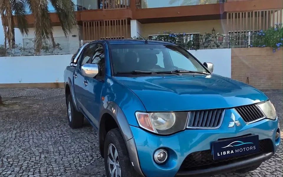 Mitsubishi L200 Pick Up 4x4 Intense Cabine Dupla