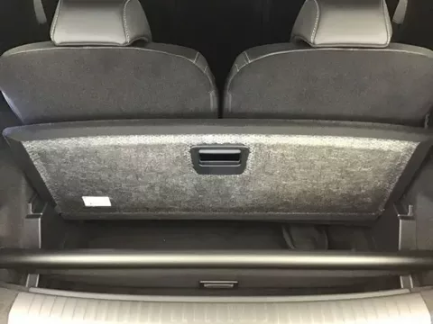 Peugeot 5008 Gt 1.2 HYBRID 145 Zéro km immatriculé