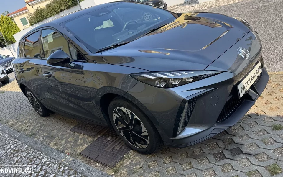 MG MG4 64 kWh Luxury