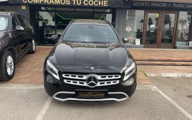 MERCEDES-BENZ Clase GLA GLA 180 7G-DCT
