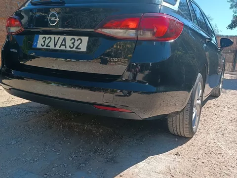 Opel Astra Sports Tourer