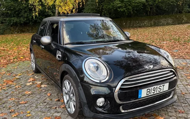 MINI 5 Portas Cooper Aut. Seven Chili