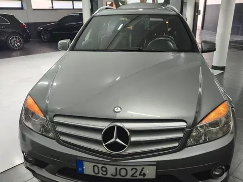 Mercedes-Benz A 220