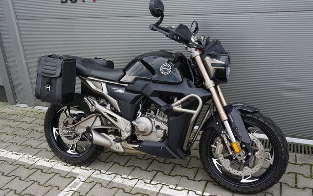 Zontes G1 125 Scrambler + SAKWY