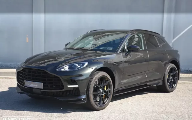 Aston Martin DBX 707