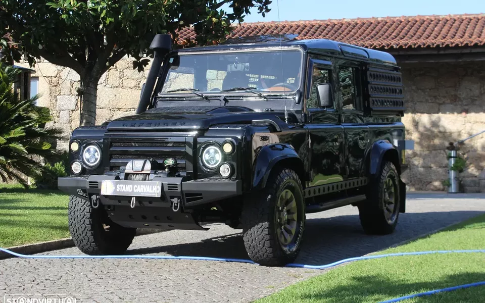 Land Rover Defender 110 Black Pearl Limited Edition
