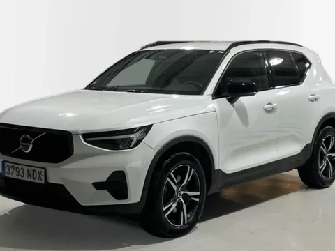 VOLVO XC40 XC40 2.0 B3 PLUS DARK AUTO 5P