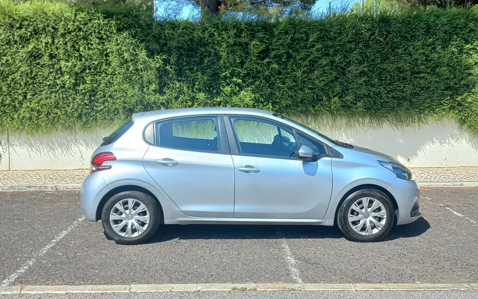 Peugeot 208 PureTech 82 Start & Stop Style