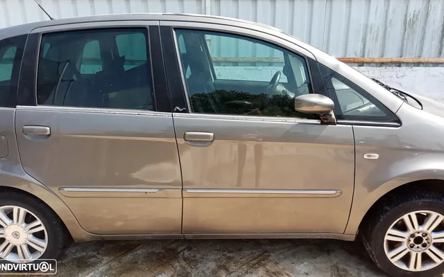 Lancia Musa 1.3 16V M-jet Oro DFN
