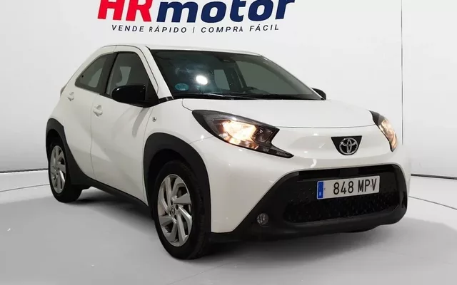 TOYOTA Aygo X Cross Aygo X Cross Play