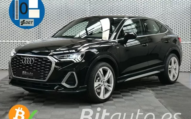 AUDI Q3 Q3 Sportback 45 TFSIe Black line S-tronic