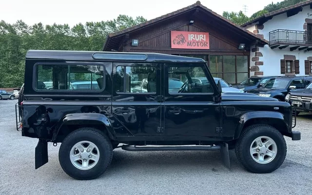 LAND-ROVER Defender Defender 110 SW SE