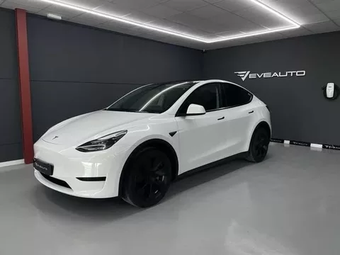 TESLA Model Y RWD tracción trasera acabado Premium
