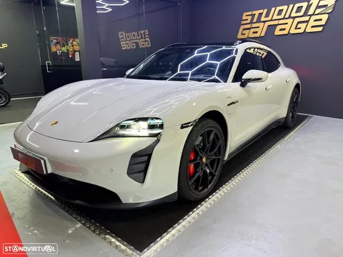 Porsche Taycan GTS