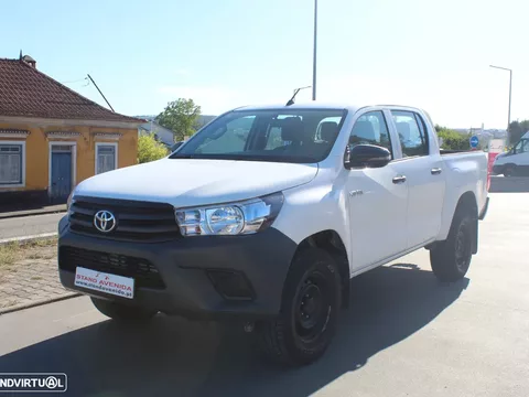 Toyota Hilux 2.4 D-4D 4WD CD CM