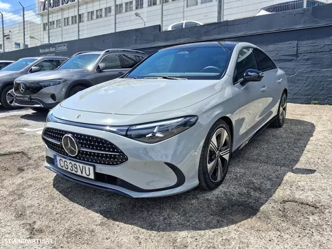 Mercedes-Benz CLA 180 Standard