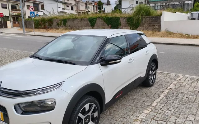 Citroën C4 Cactus 1.2 PureTech Shine Pack