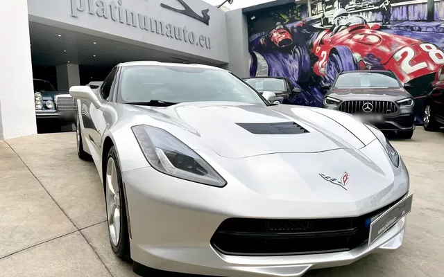 Chevrolet Corvette Stingray LT1 6.2 V8