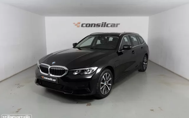 BMW 330 e Line Luxury Auto