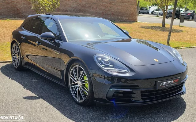 Porsche Panamera 4 E-Hybrid Platinum Edition