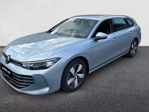 VOLKSWAGEN PASSAT 1.5 eHybrid 204 DSG6 Life Plus