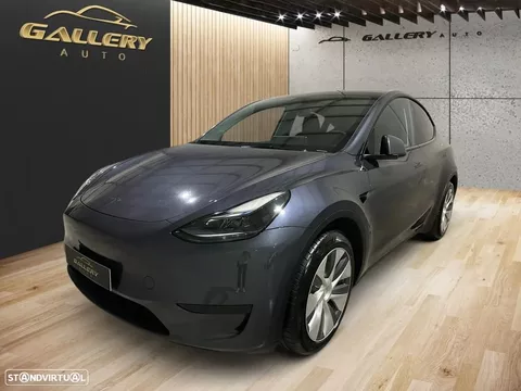 Tesla Model Y RWD