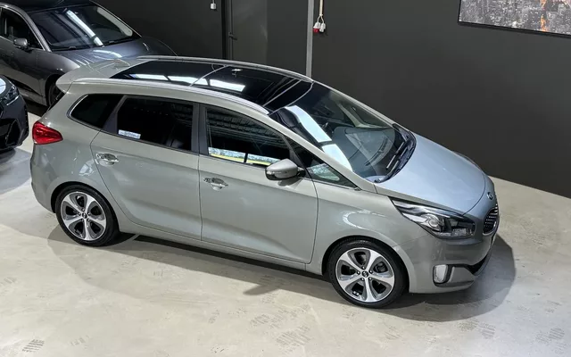 Kia Carens 1.7 CRDi ISG TX 7DCT
