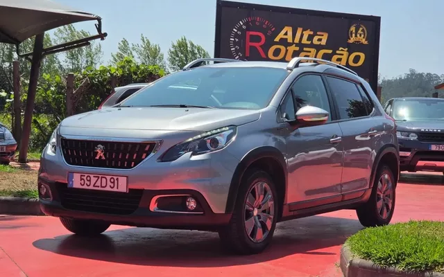 Peugeot 2008 1.2 PureTech Signature