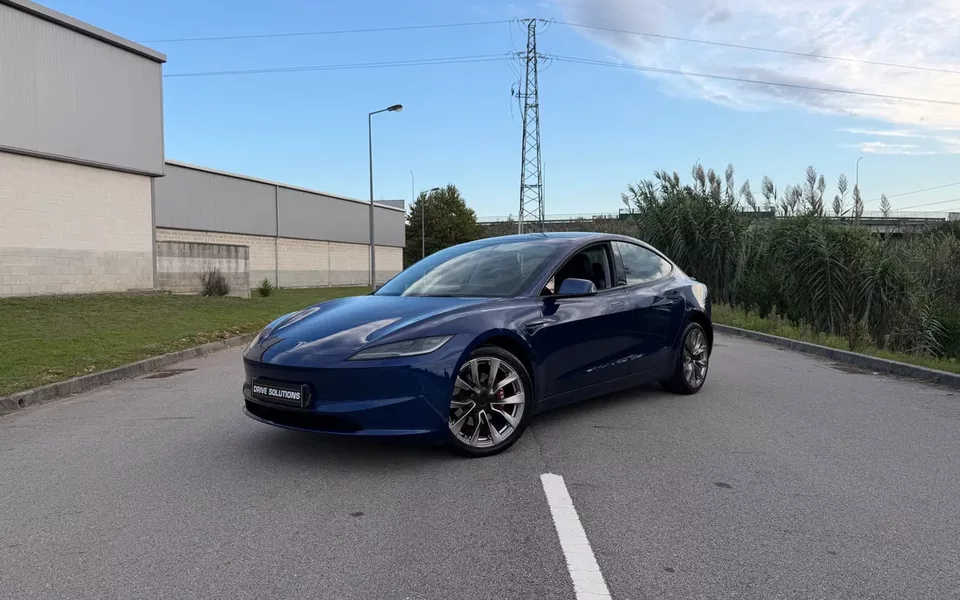 Tesla Model 3 Standard Range Plus RWD