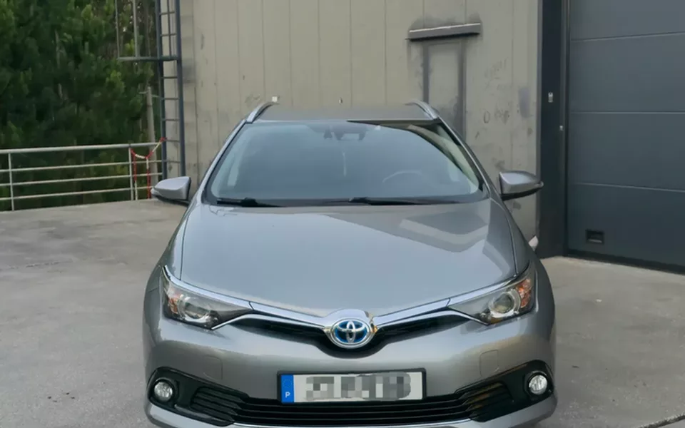 Toyota Auris Touring Sports 1.8 HSD Square Collection