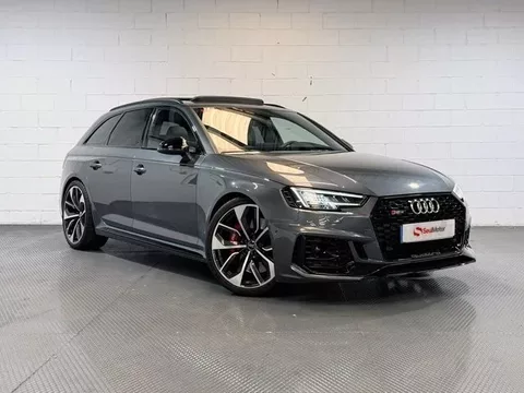 AUDI A4 RS4 Avant 2.9 TFSI quattro tiptronic