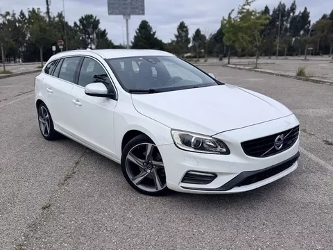 Volvo V60 2.0 D4 R-Design