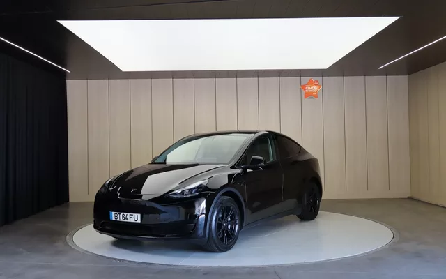 Tesla Model Y RWD