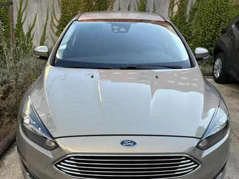 Ford Focus 1.0 EcoBoost S&S TITANIUM