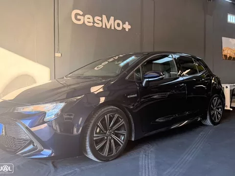 Toyota Corolla 1.8 Hybrid Square Collection